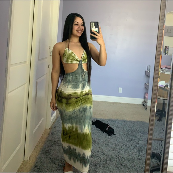 Dresses & Skirts - All outfits worn 1 time 30$ each